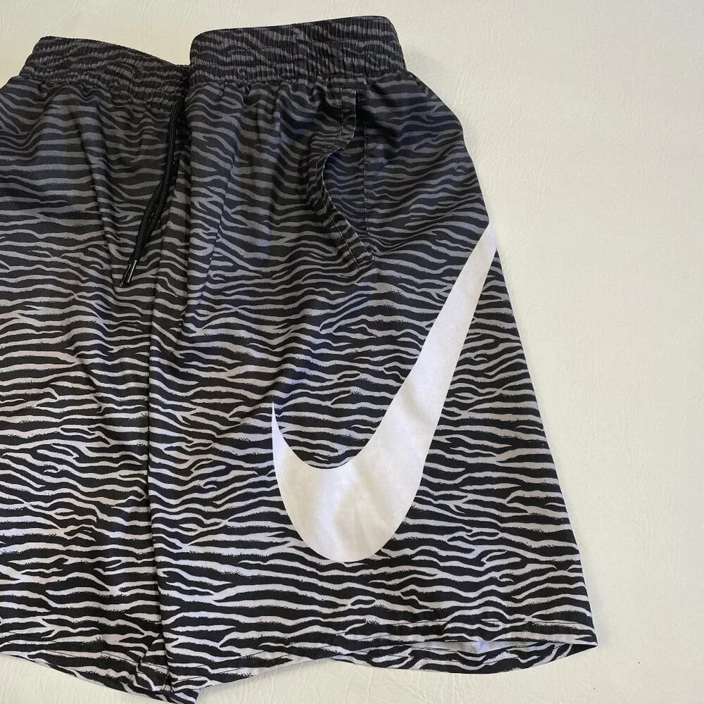 Nike Swim Shorts Men's Large Swoosh 9
